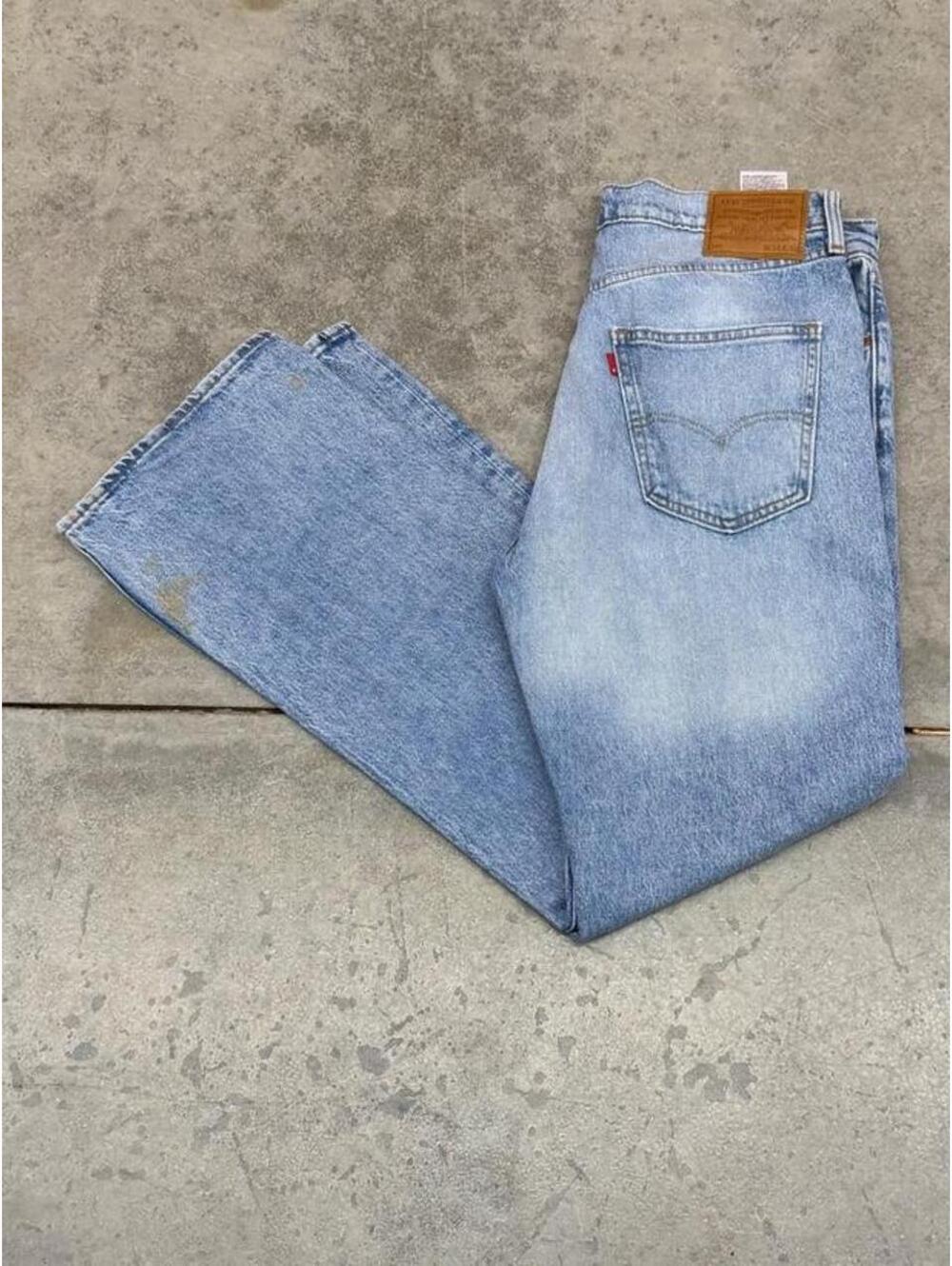 vintage levis faded blue relaxed baggy fit jeans size 34 x 32 WOMENS